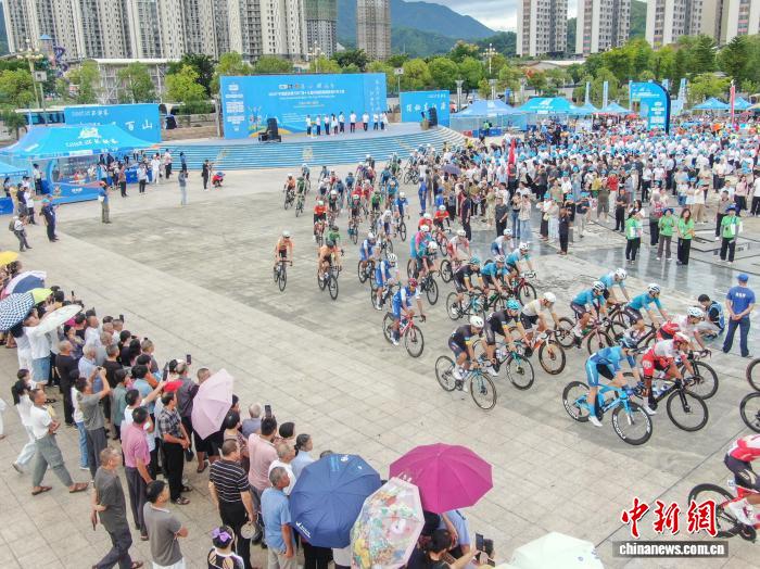 俄罗斯车手里库诺夫斩获环鄱赛第十赛段冠军