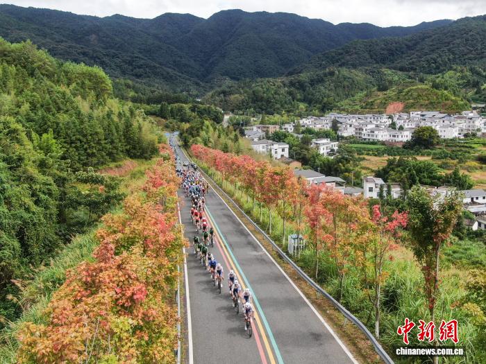 俄罗斯车手里库诺夫斩获环鄱赛第十赛段冠军