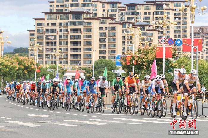 俄罗斯车手里库诺夫斩获环鄱赛第十赛段冠军