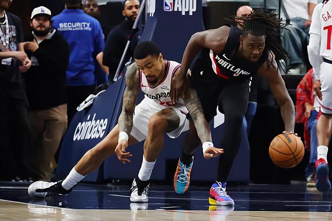 开拓者逆转快船科林斯高