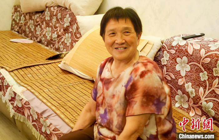 郑钦文巴黎奥运夺冠 家乡奶奶守候见证历史性时