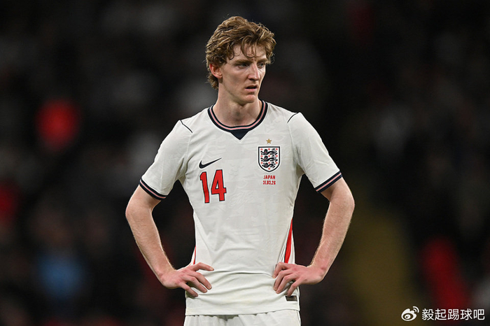 阿森纳剑指戈登引英超双雄争夺战