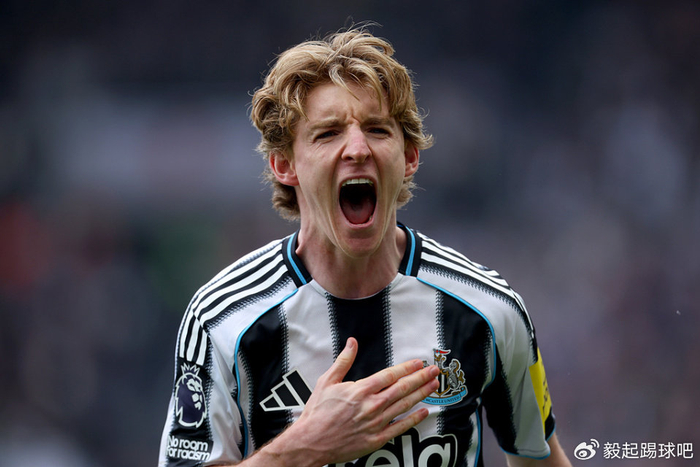 阿森纳剑指戈登引英超双雄争夺战