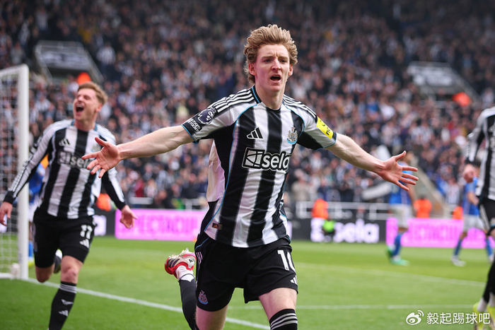 阿森纳剑指戈登引英超双雄争夺战